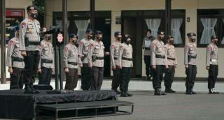 Dansat Brimob Polda Jabar Pimpin Sertijab dan Pelepasan Personel Brimob